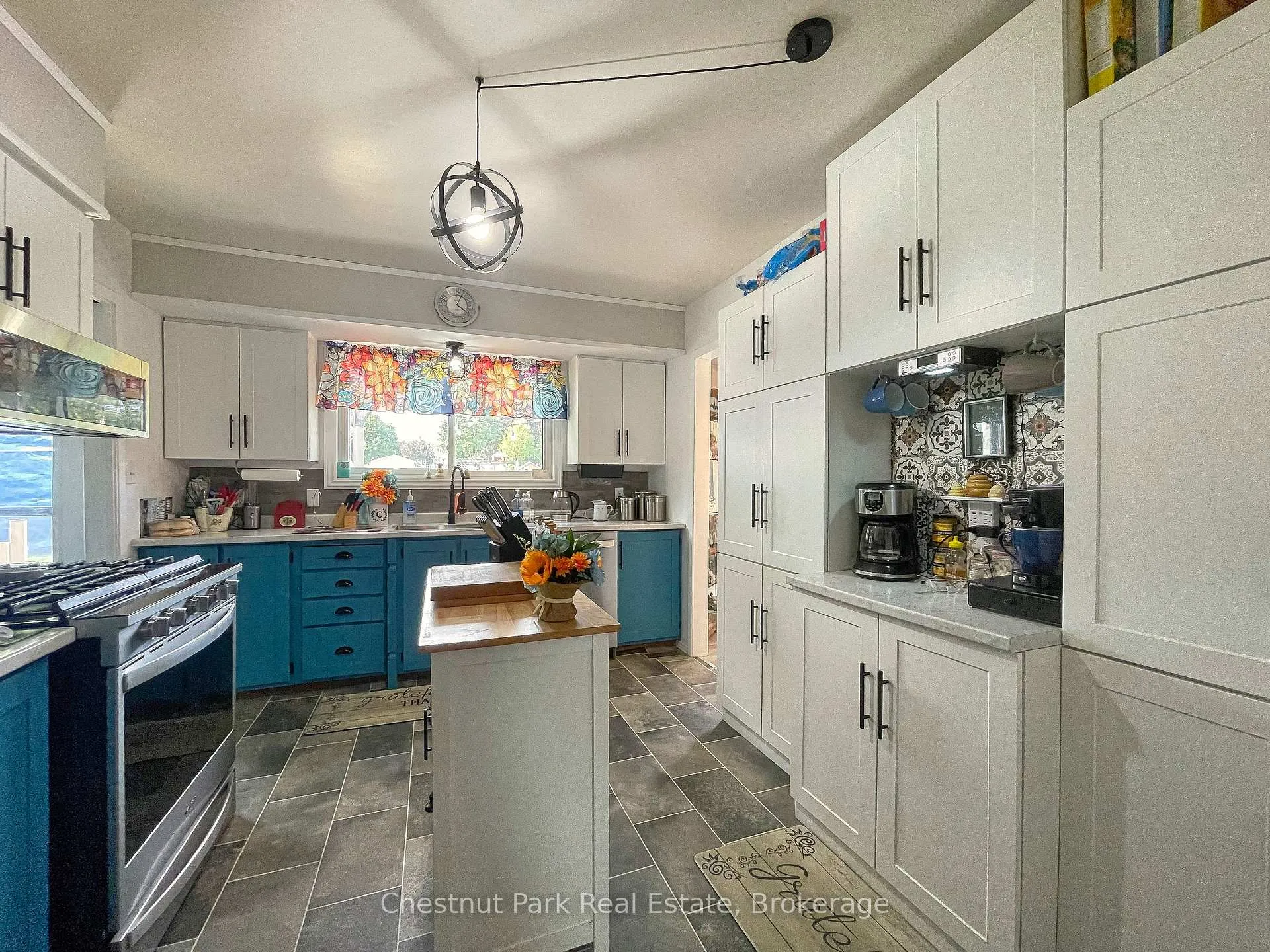 Photo 9 of 14 Tower Road, Arran-Elderslie — HOMEH