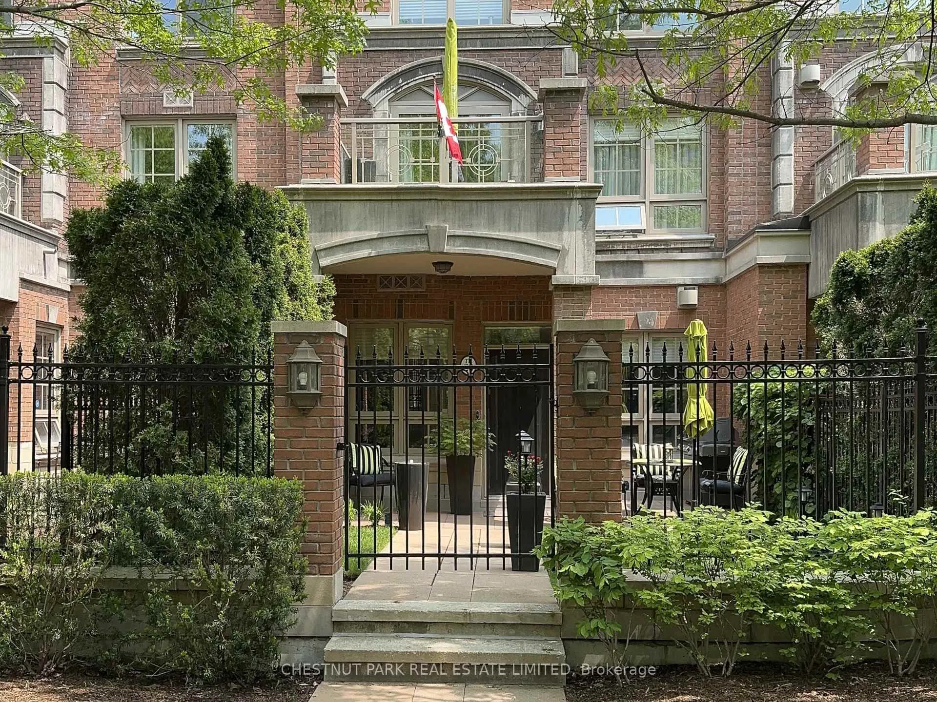 Photo 1 of Unit TH20, 21 Burkebrook Place, North York, Bridle Path-Sunnybrook-York Mills — HOMEH