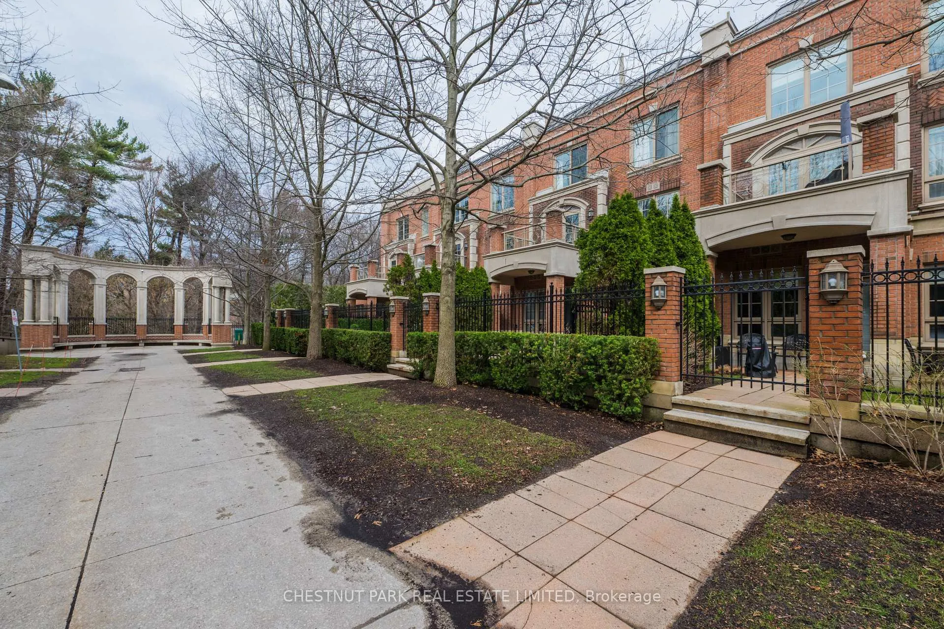 Photo 52 of Unit TH20, 21 Burkebrook Place, North York, Bridle Path-Sunnybrook-York Mills — HOMEH