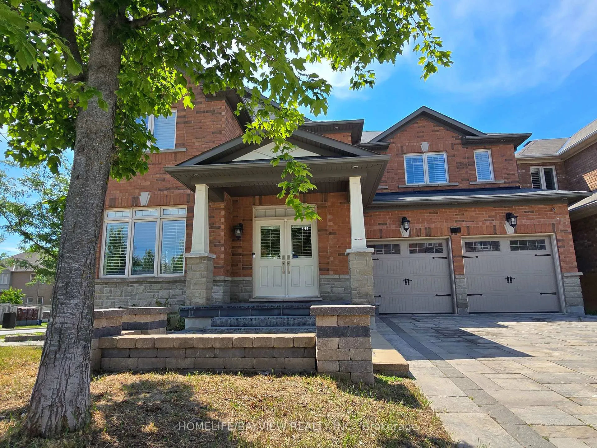 Photo 1 of 116 Sequin Drive, Richmond Hill, Jefferson — HOMEH