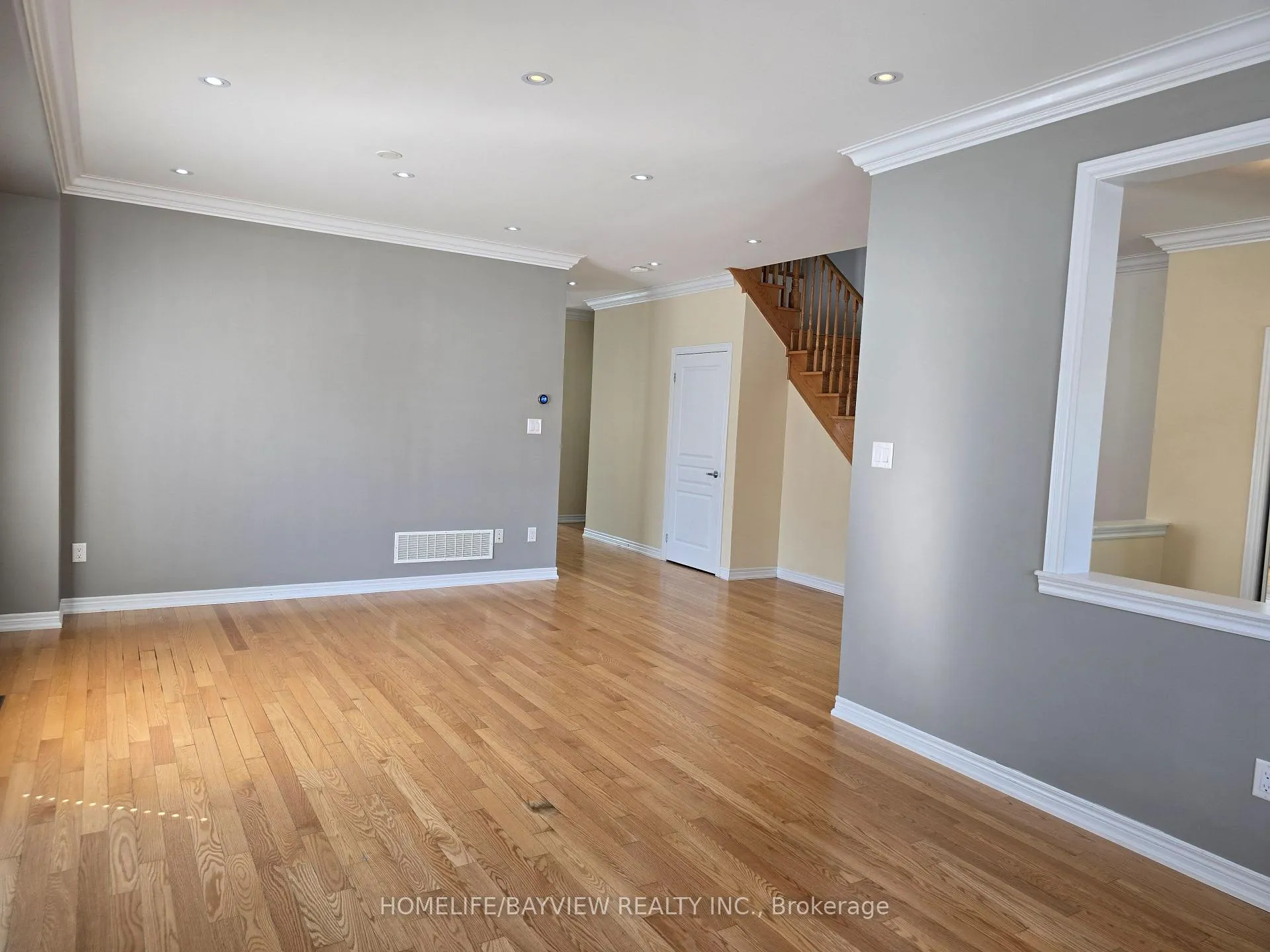 Photo 5 of 116 Sequin Drive, Richmond Hill, Jefferson — HOMEH