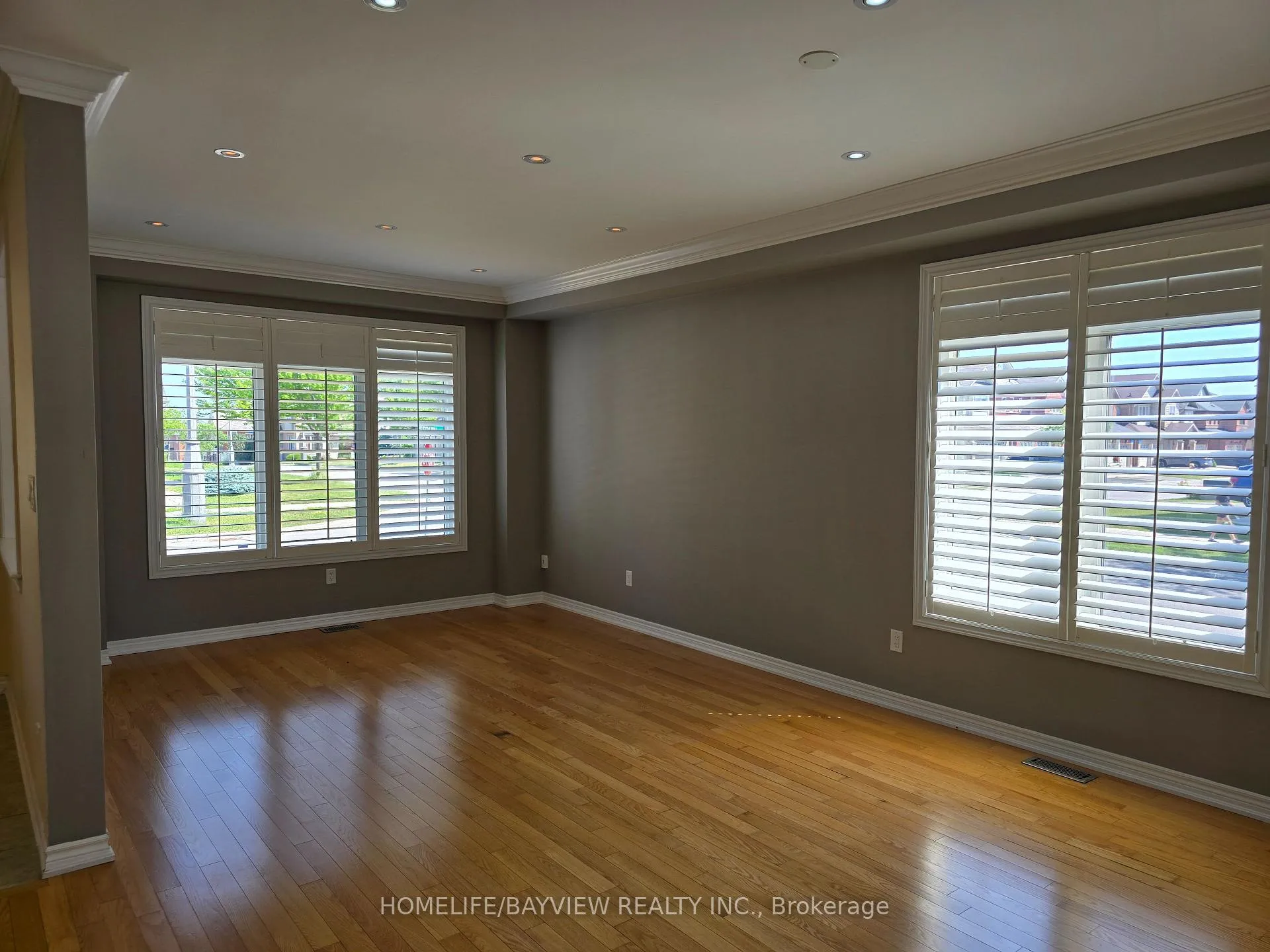 Photo 6 of 116 Sequin Drive, Richmond Hill, Jefferson — HOMEH