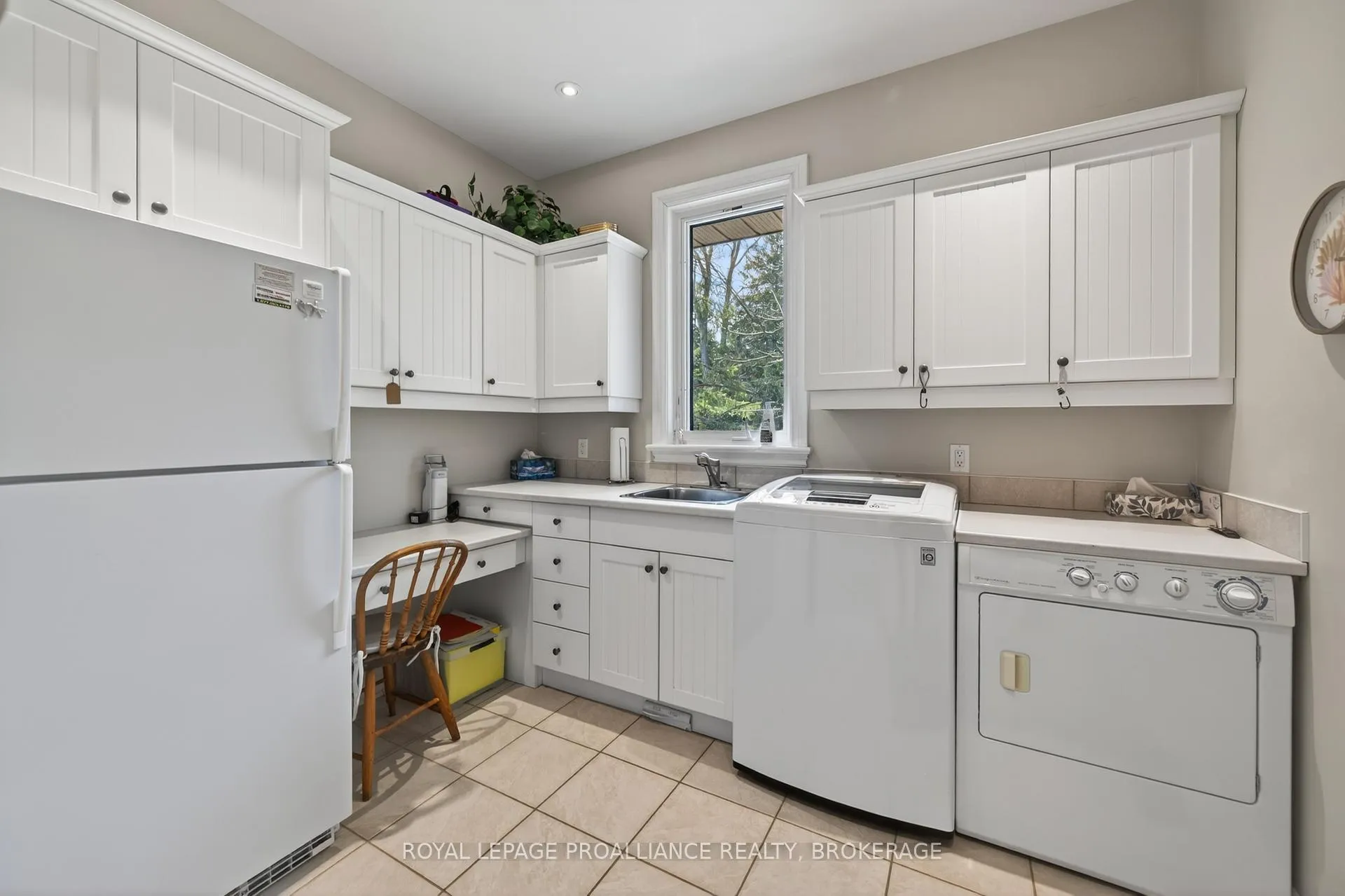 Photo 22 of 178 Nicholson Point Road, Loyalist, Lennox and Addington - South — HOMEH