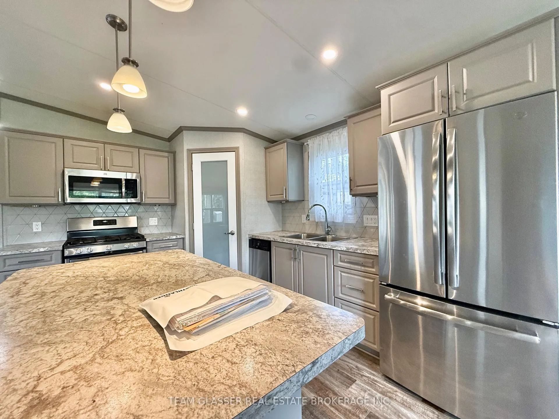 Photo 8 of Unit 2, 24749 Park Street, Strathroy-Caradoc, SW — HOMEH