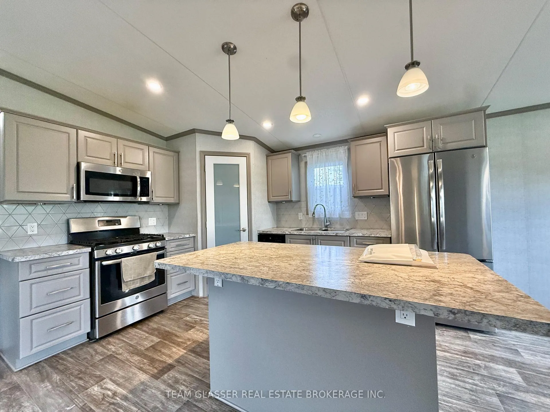 Photo 10 of Unit 2, 24749 Park Street, Strathroy-Caradoc, SW — HOMEH