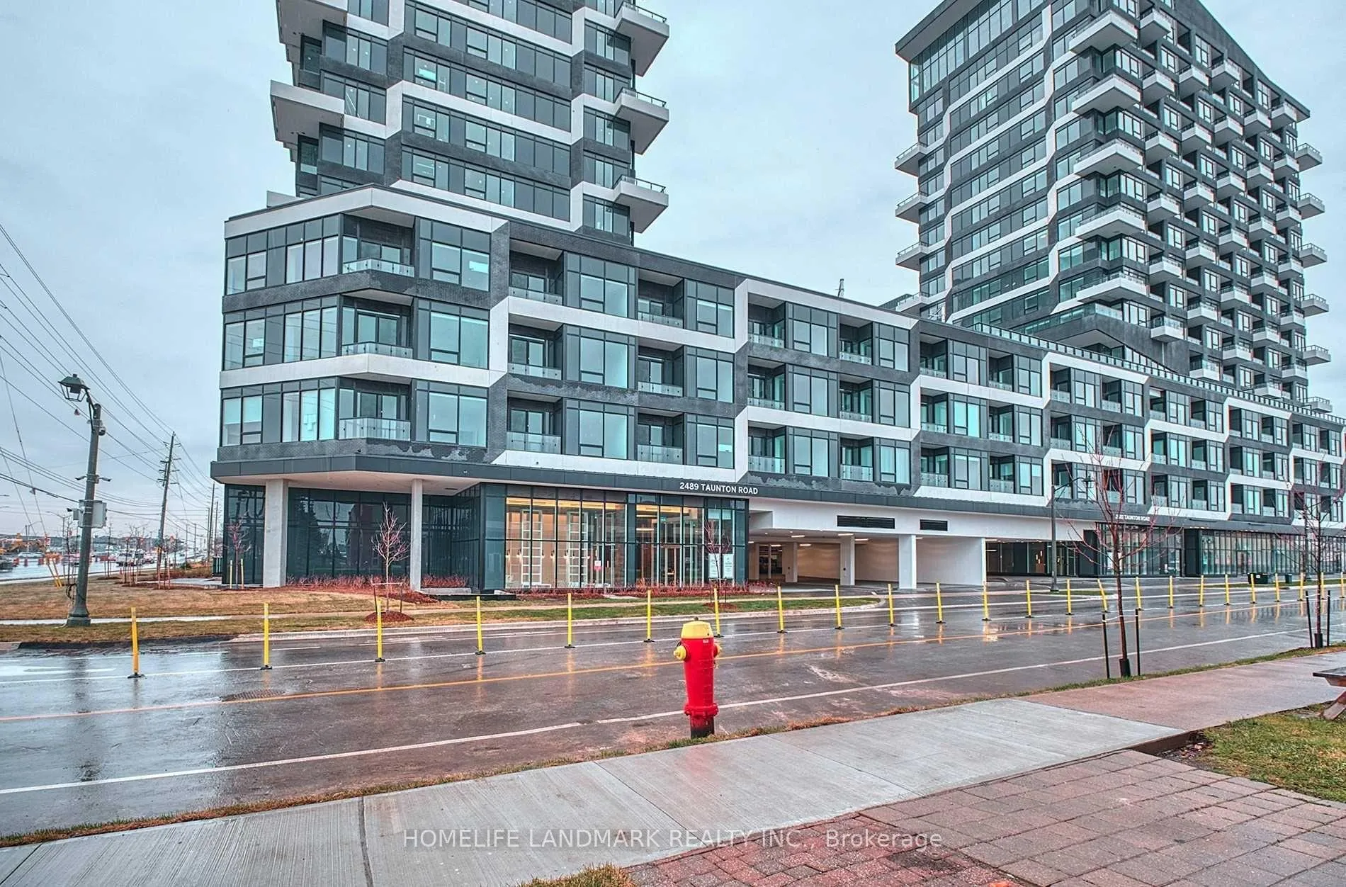 Photo 3 of Unit 455, 2489 Taunton Road, Oakville, River Oaks — HOMEH