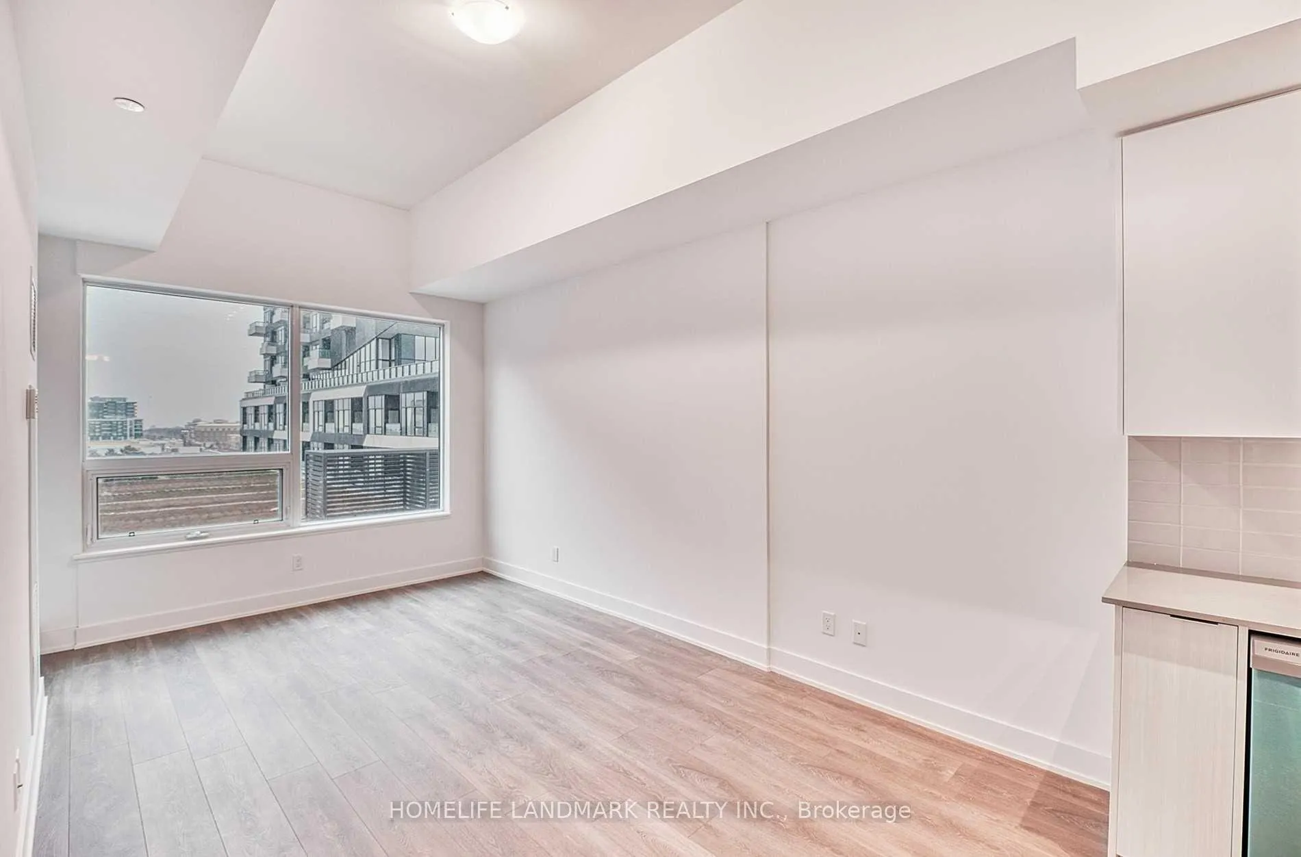 Photo 13 of Unit 455, 2489 Taunton Road, Oakville, River Oaks — HOMEH