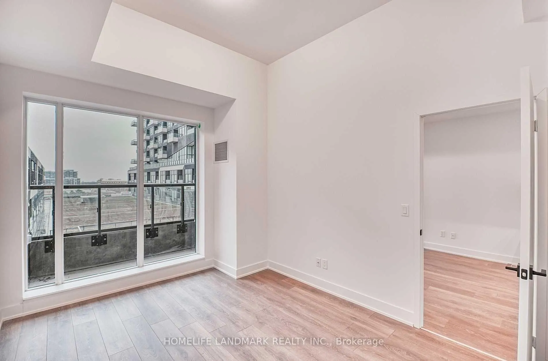 Photo 23 of Unit 455, 2489 Taunton Road, Oakville, River Oaks — HOMEH