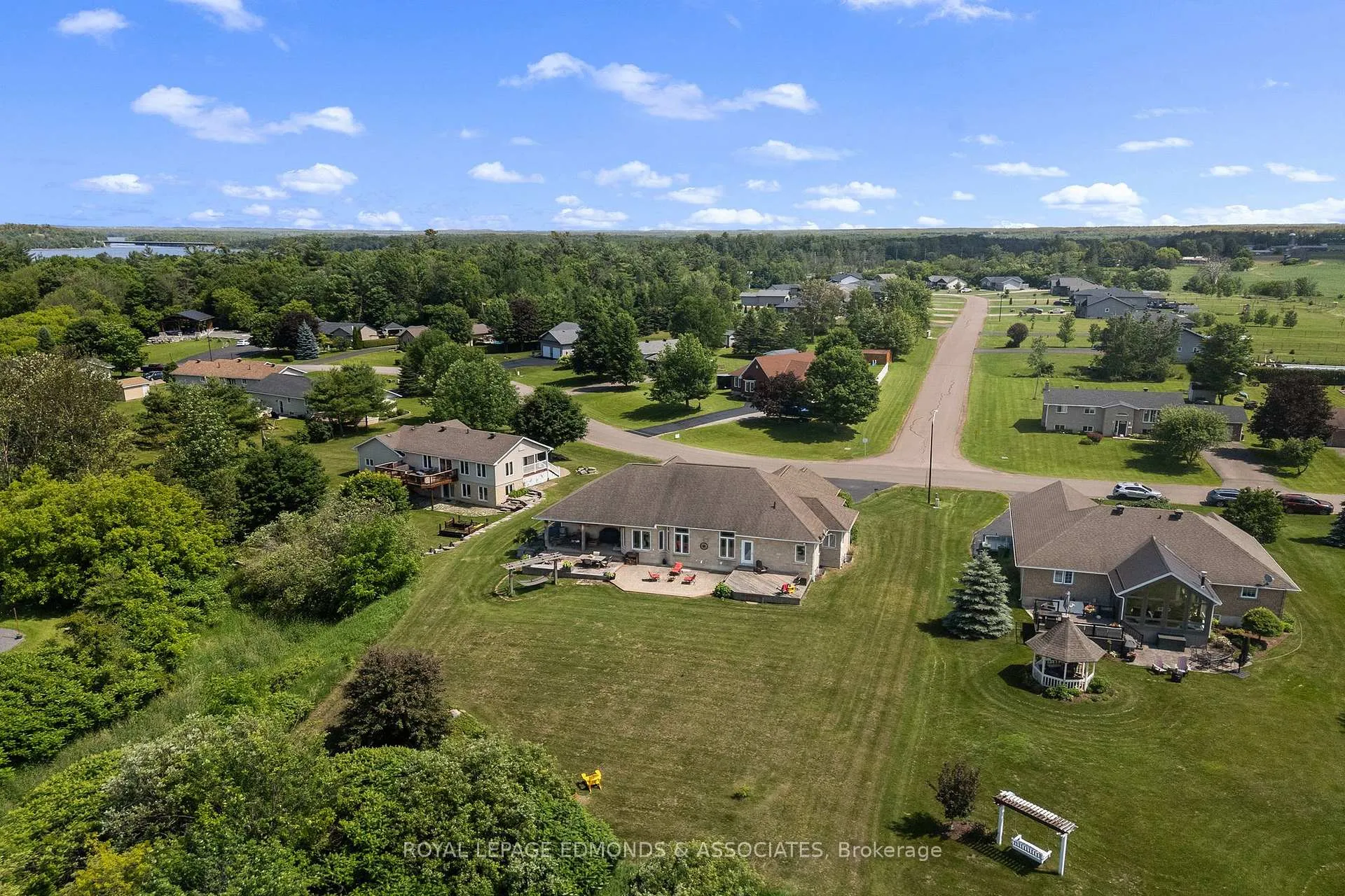 Photo 42 of 162 Pleasant View Drive, Laurentian Valley, Laurentian Valley — HOMEH