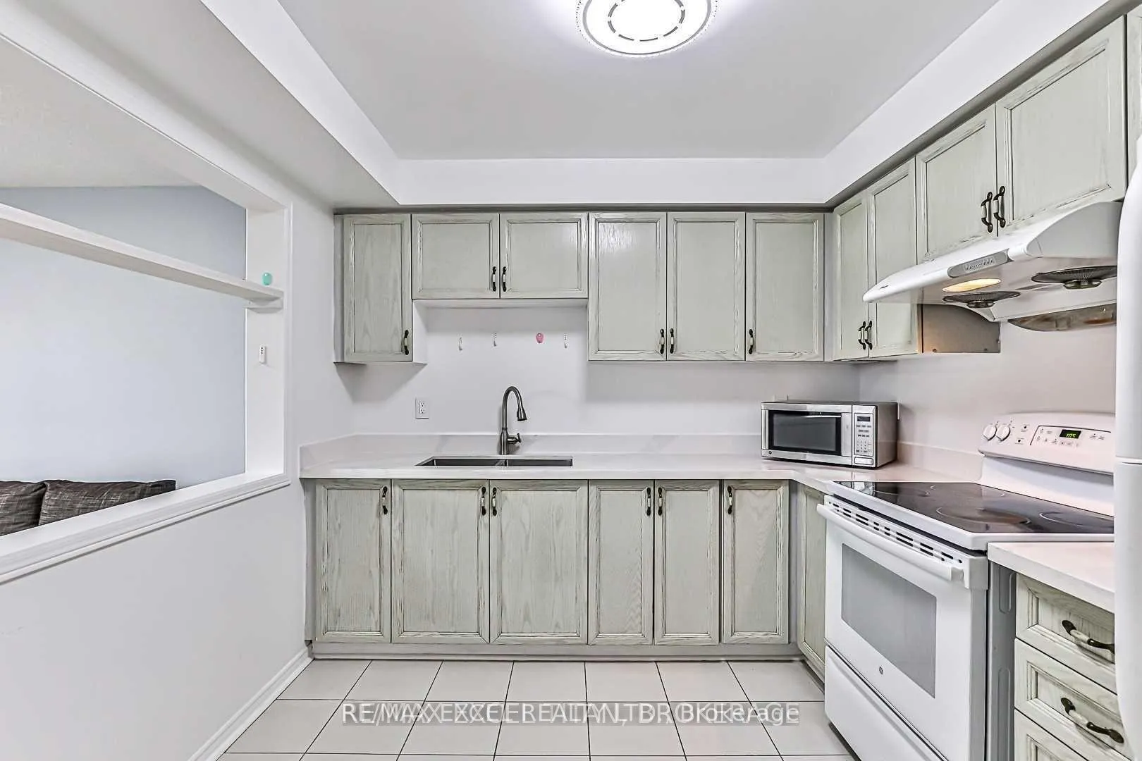 Photo 12 of 75 Hendon Road, Markham, Milliken Mills East — HOMEH