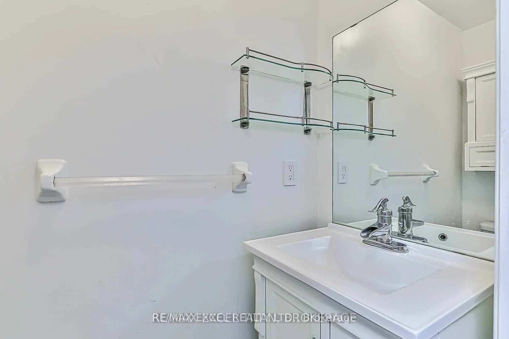 Photo 15 of 75 Hendon Road, Markham, Milliken Mills East — HOMEH