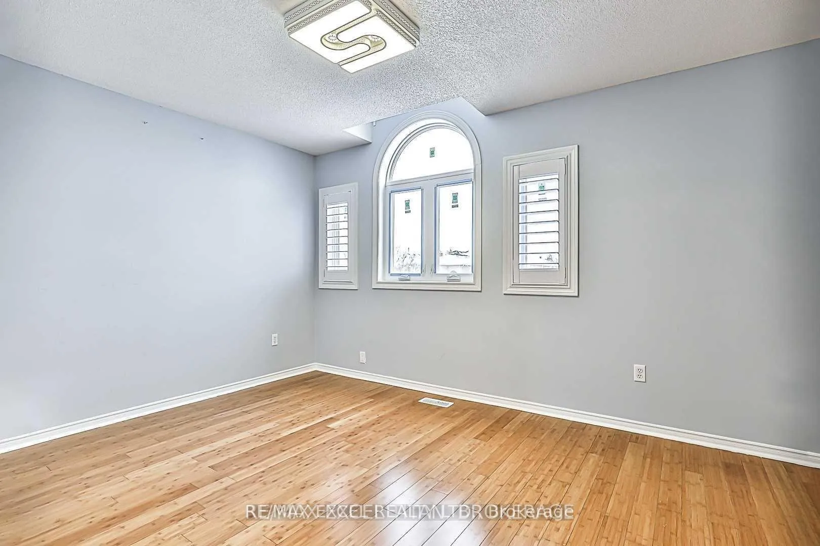 Photo 17 of 75 Hendon Road, Markham, Milliken Mills East — HOMEH