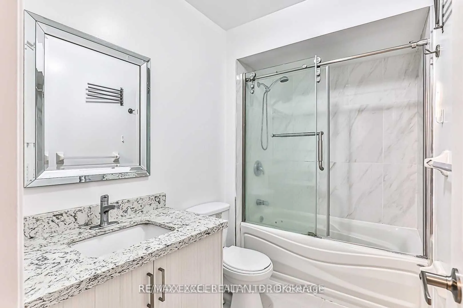 Photo 23 of 75 Hendon Road, Markham, Milliken Mills East — HOMEH
