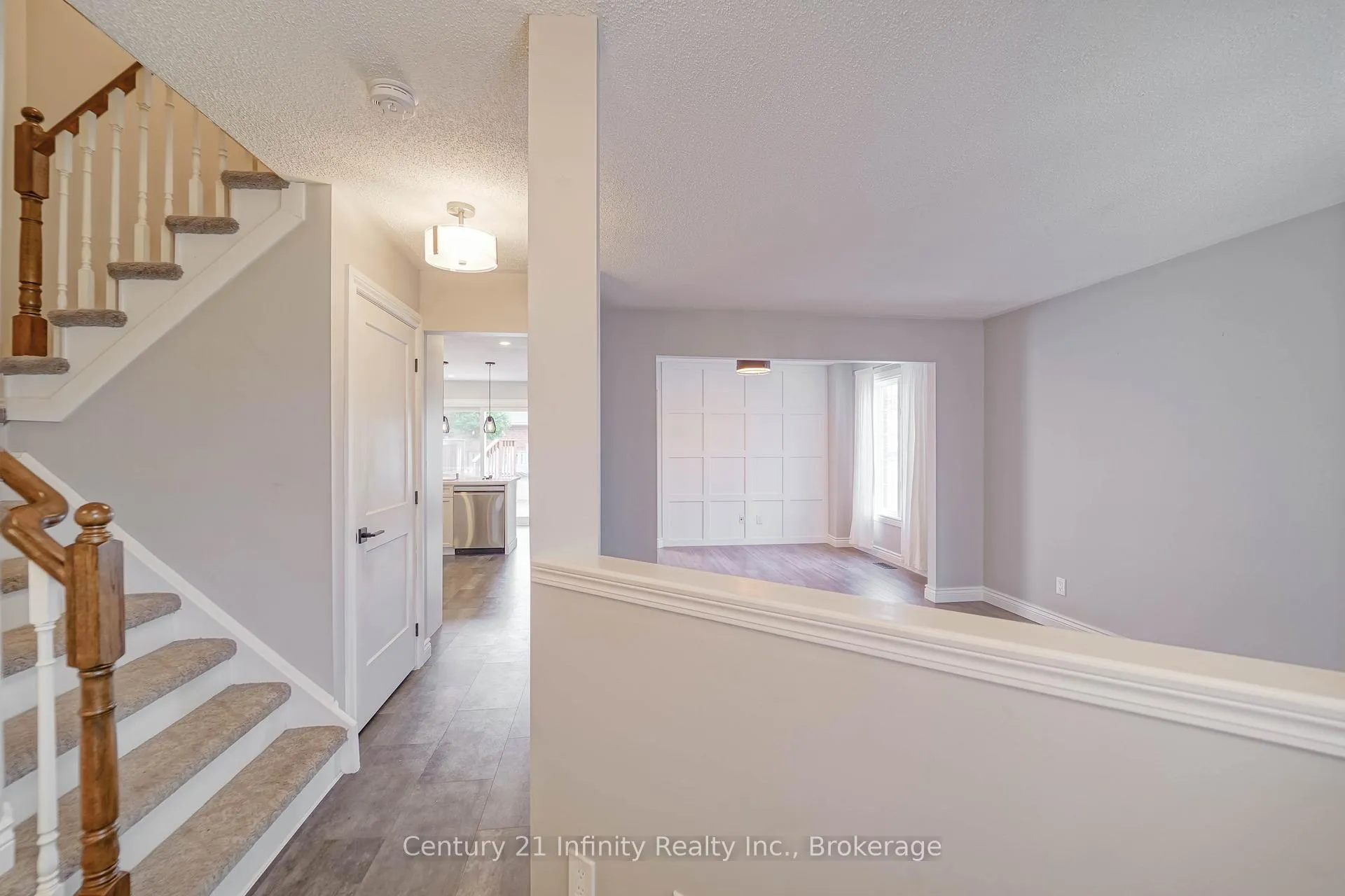 Photo 4 of 178 High Street, Clarington, Bowmanville — HOMEH