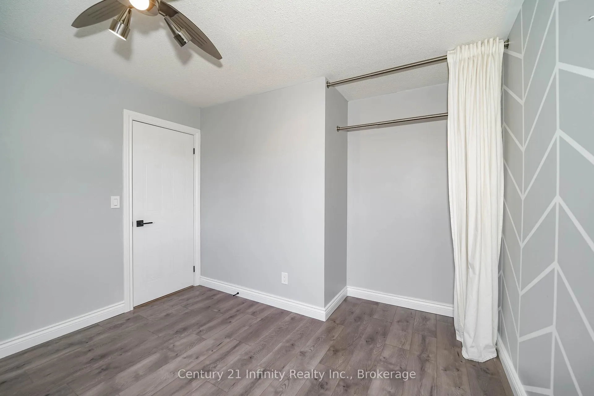 Photo 23 of 178 High Street, Clarington, Bowmanville — HOMEH