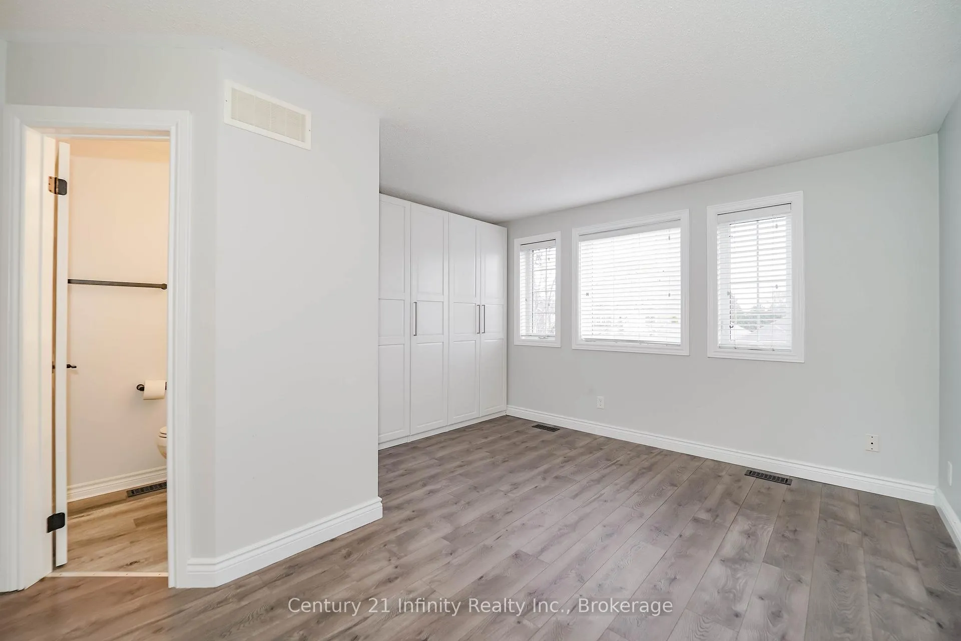 Photo 25 of 178 High Street, Clarington, Bowmanville — HOMEH