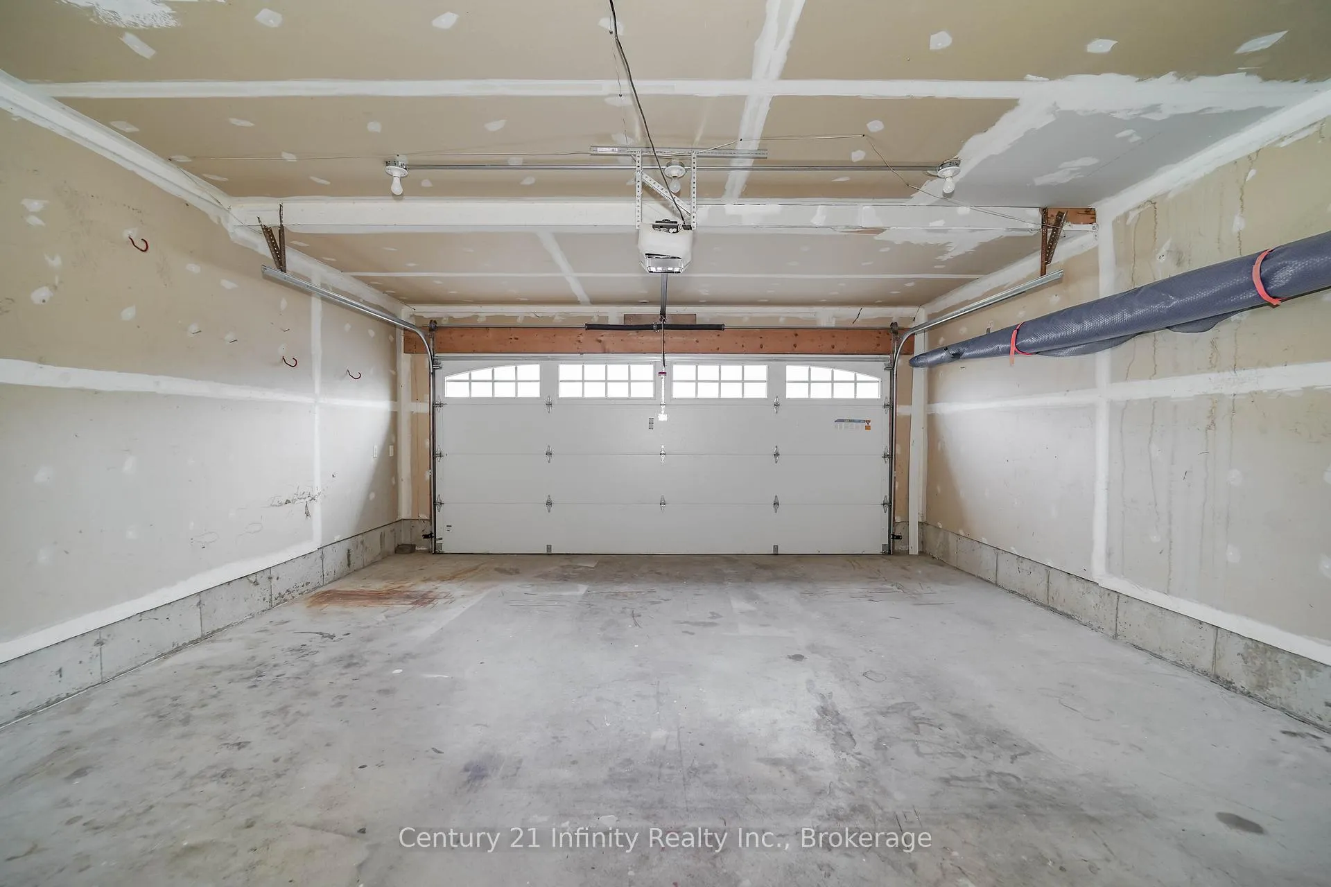 Photo 33 of 178 High Street, Clarington, Bowmanville — HOMEH
