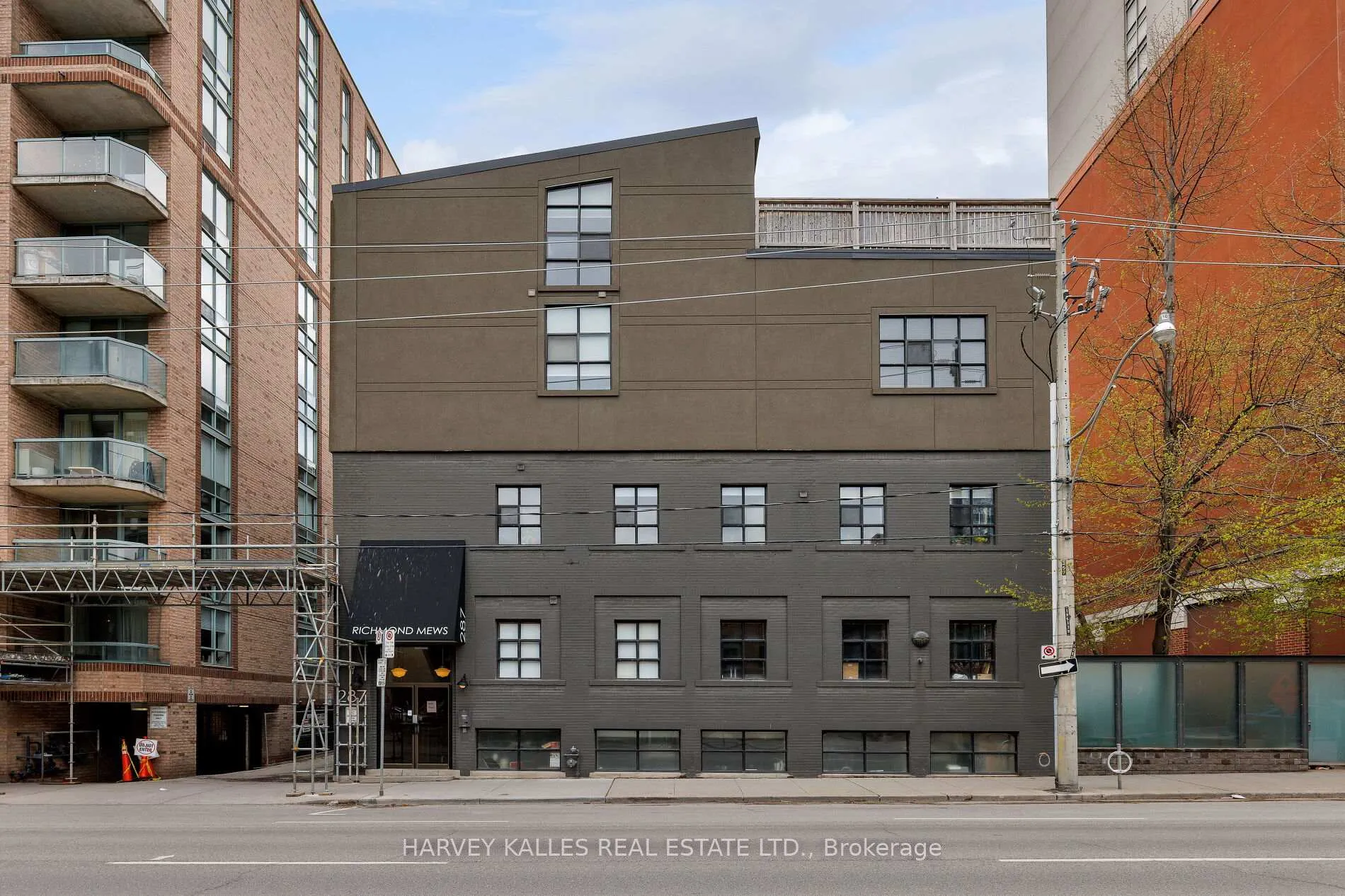 Photo 4 of Unit 304, 287 Richmond Street E, Toronto, Moss Park — HOMEH