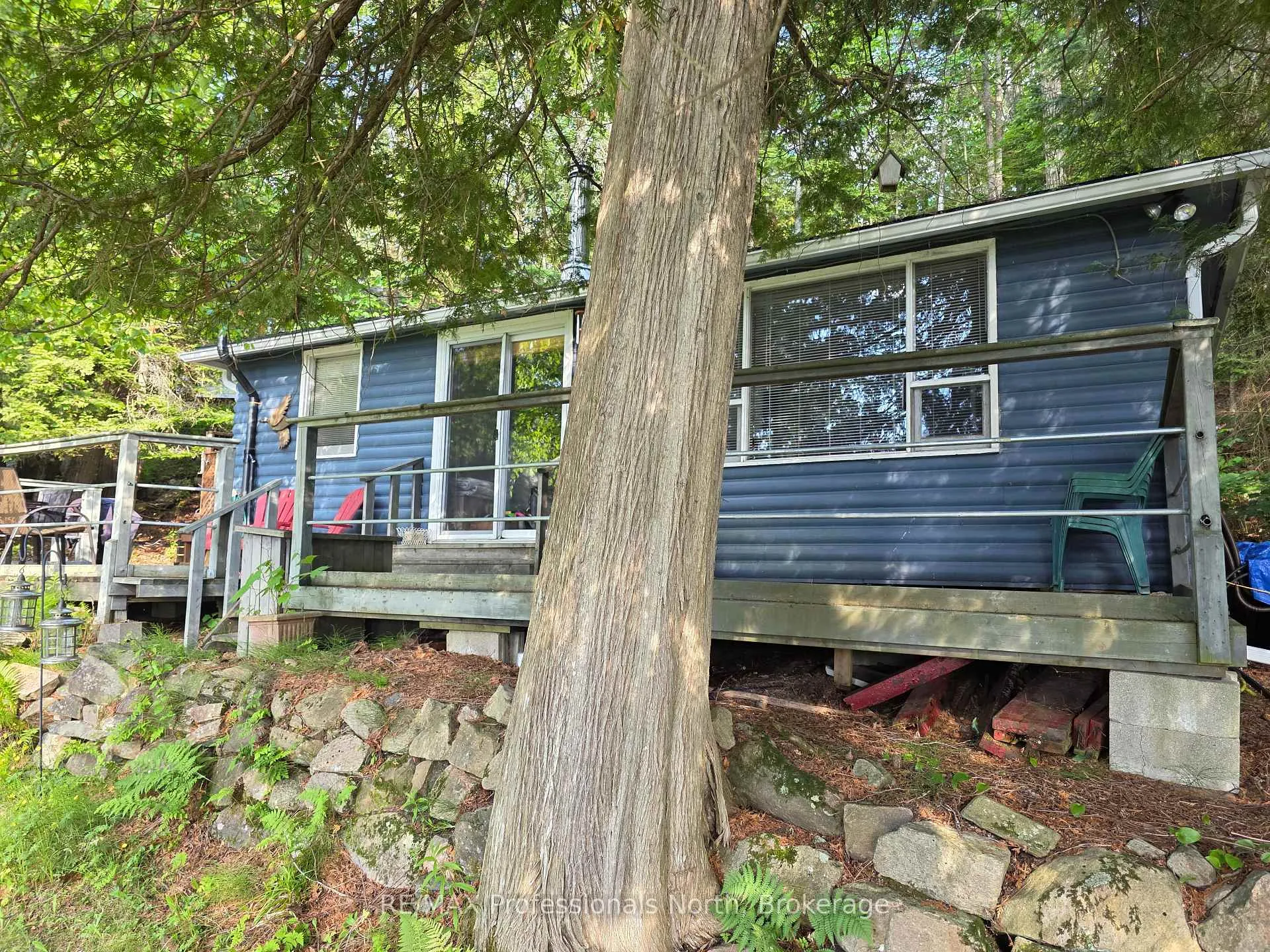 Photo 10 of 1131 Sharon Lake Drive, Minden Hills, Minden — HOMEH