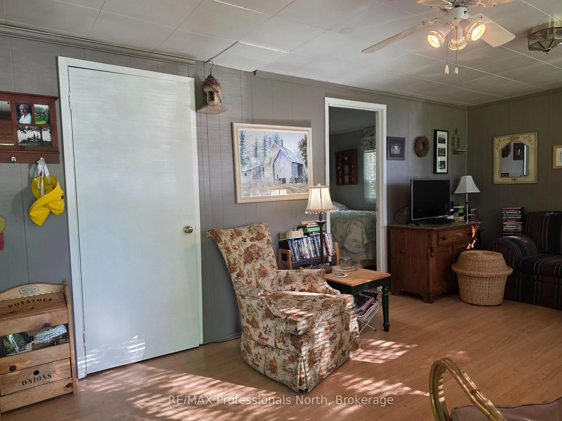 Photo 25 of 1131 Sharon Lake Drive, Minden Hills, Minden — HOMEH