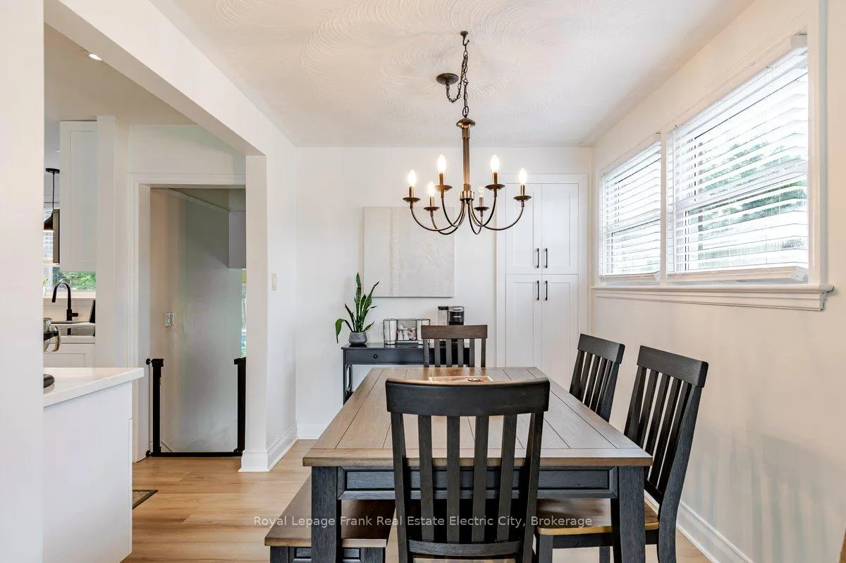 Photo 13 of 642 Bellaire Street, Peterborough, Otonabee Ward 1 — HOMEH