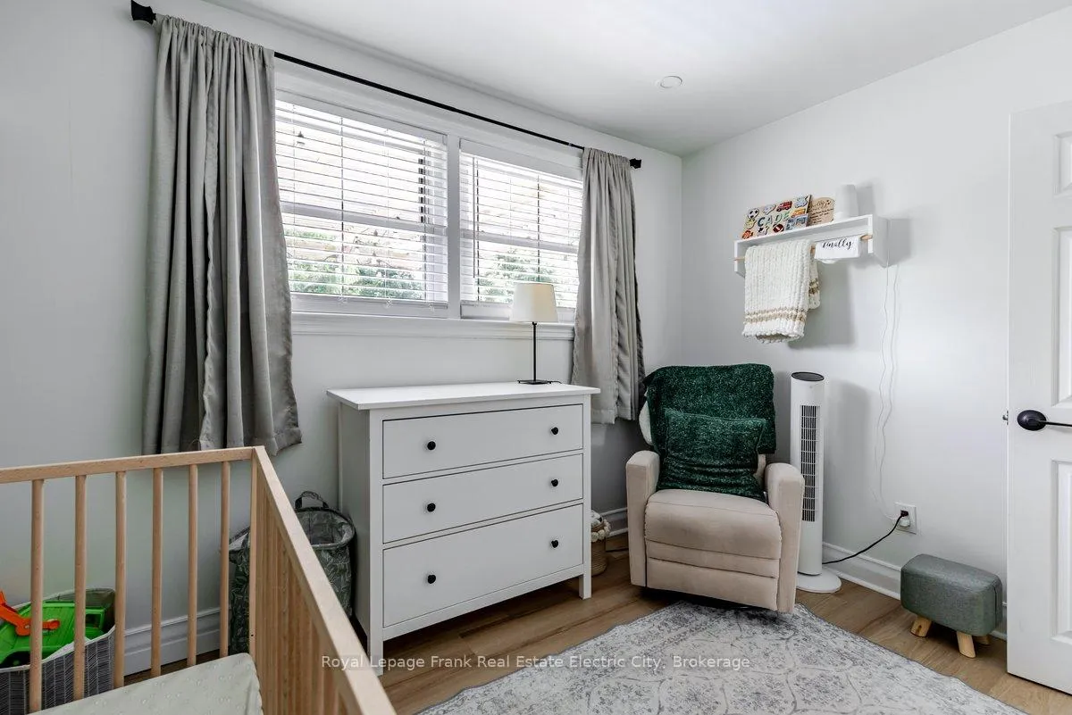 Photo 26 of 642 Bellaire Street, Peterborough, Otonabee Ward 1 — HOMEH