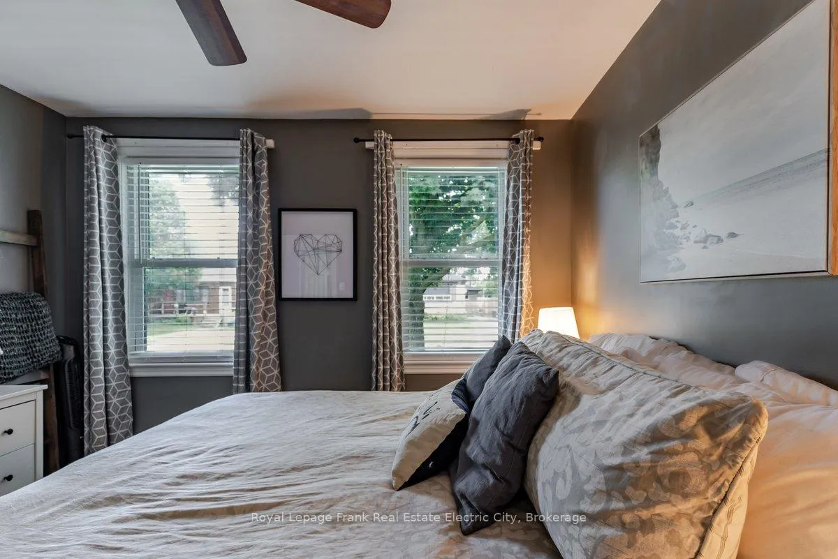 Photo 31 of 642 Bellaire Street, Peterborough, Otonabee Ward 1 — HOMEH