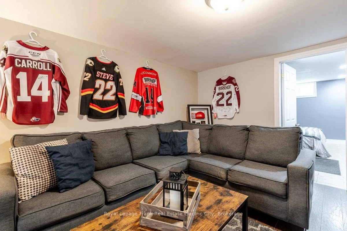 Photo 37 of 642 Bellaire Street, Peterborough, Otonabee Ward 1 — HOMEH