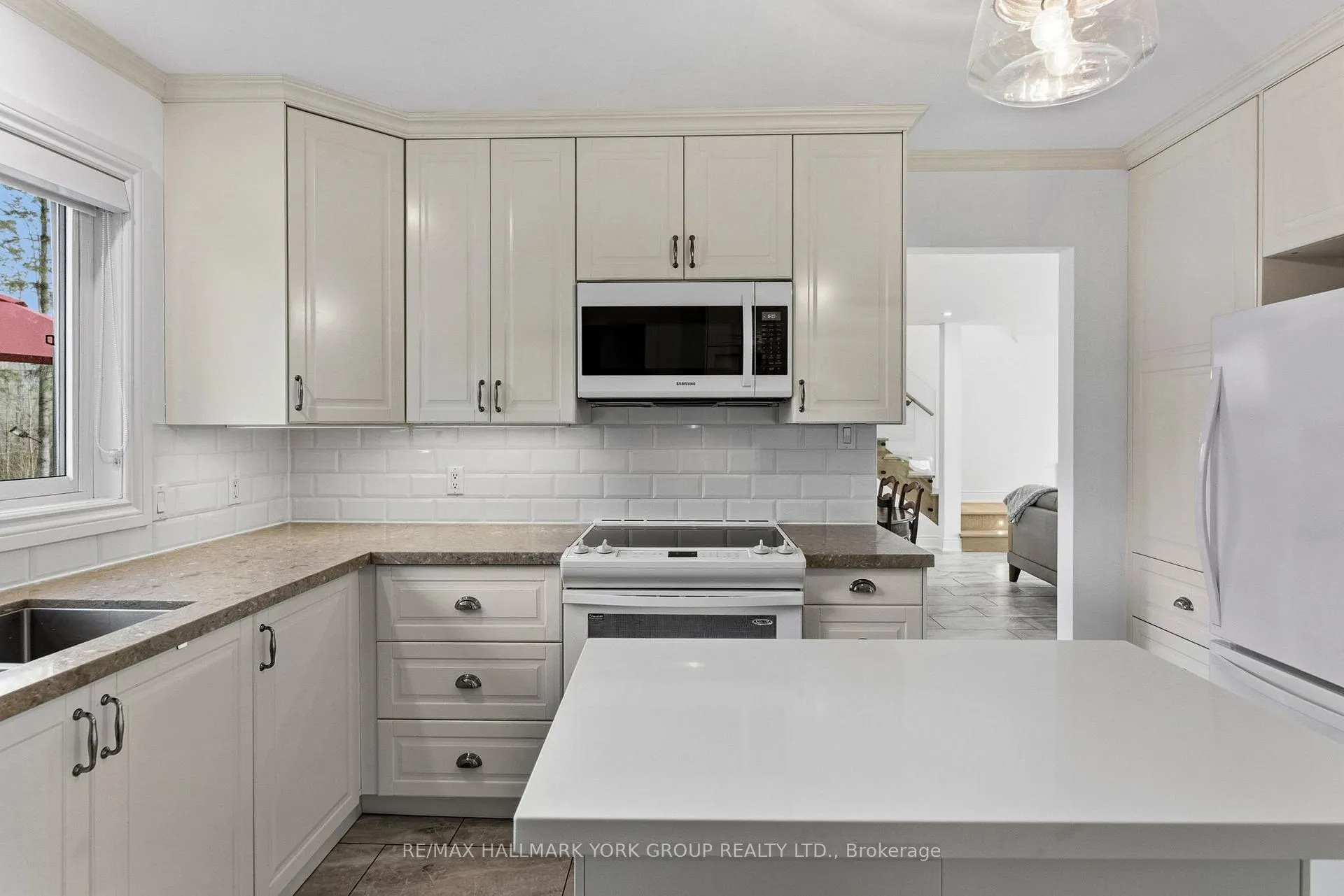 Photo 15 of 281 Hedge Road, Georgina, Sutton & Jackson's Point — HOMEH