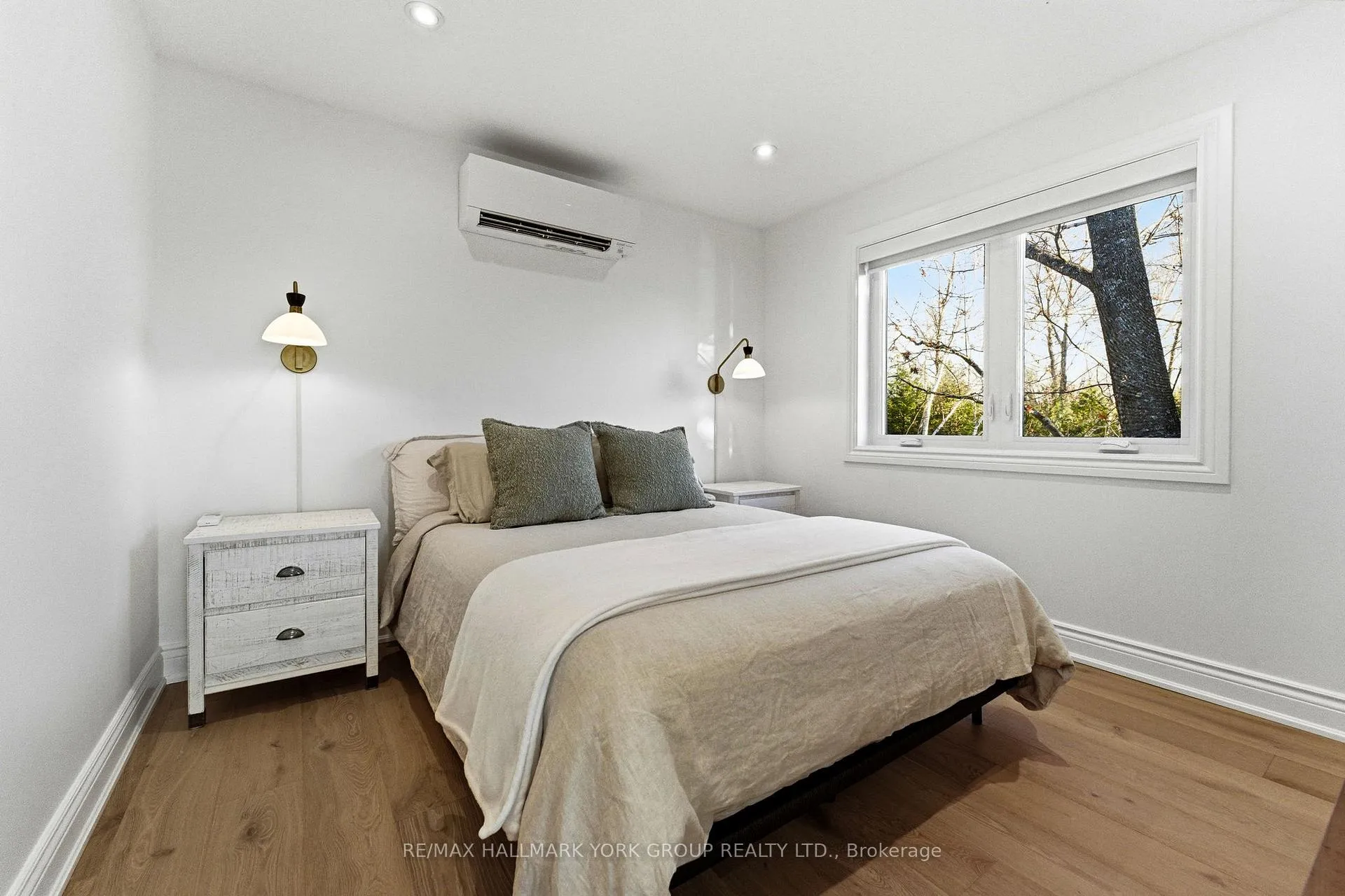 Photo 32 of 281 Hedge Road, Georgina, Sutton & Jackson's Point — HOMEH