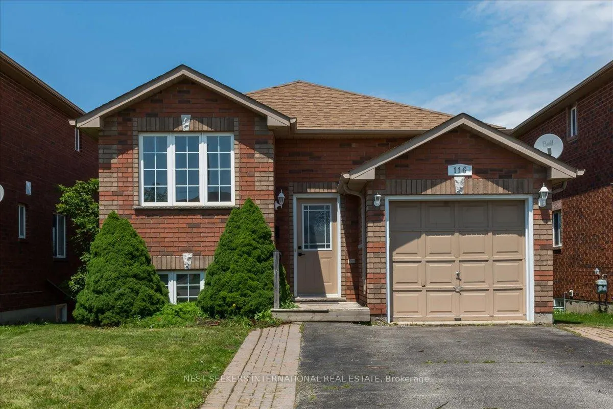 Front of Unit Upper Level, 116 Courtney Crescent