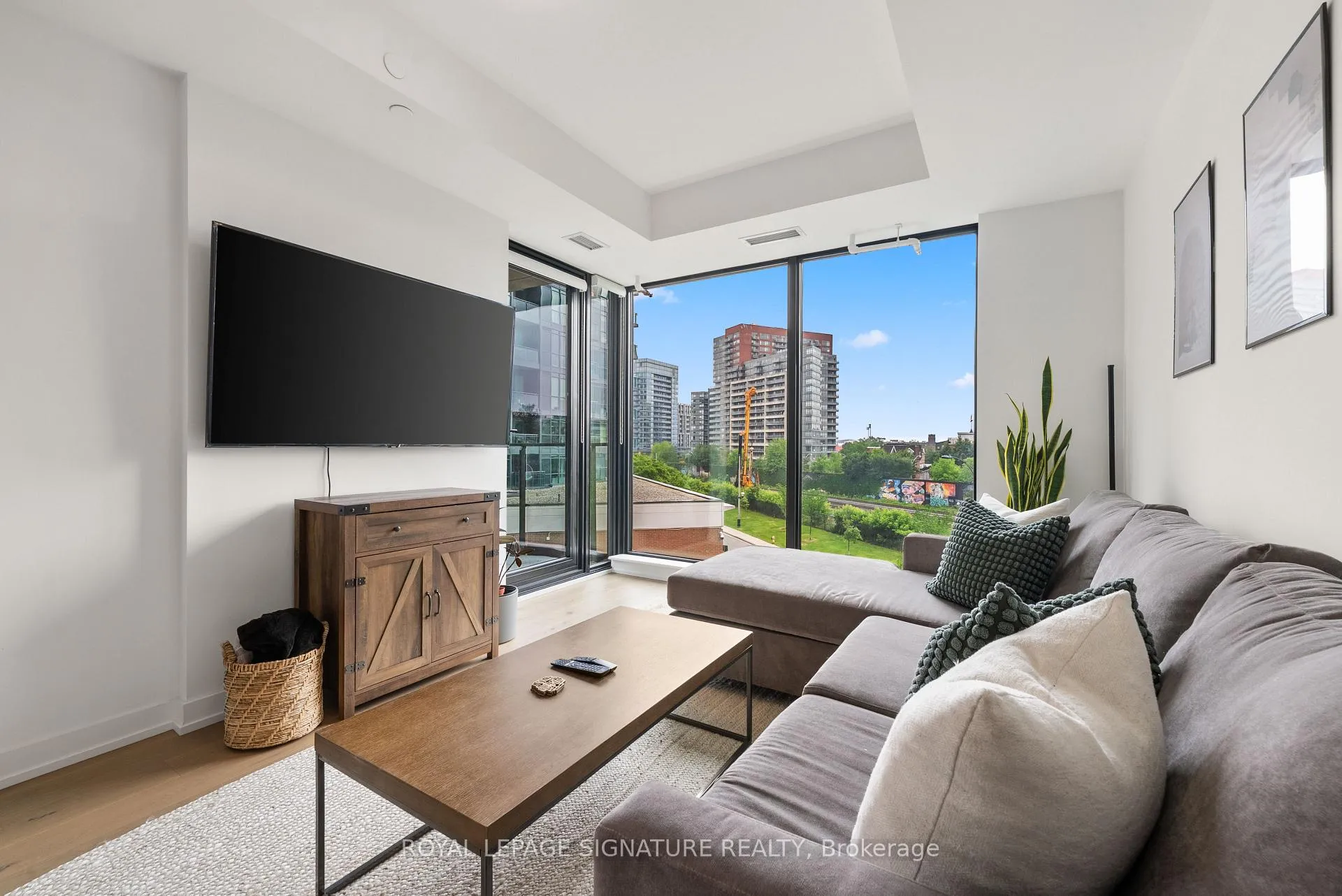 Photo of Unit 401, 200 Sudbury Street