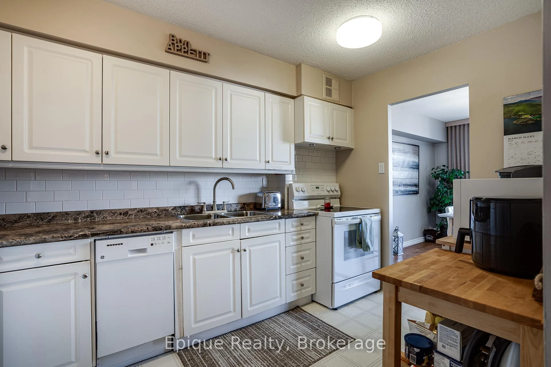 Photo 17 of Unit 409, 2055 Upper Middle Road, Burlington, Brant Hills — HOMEH