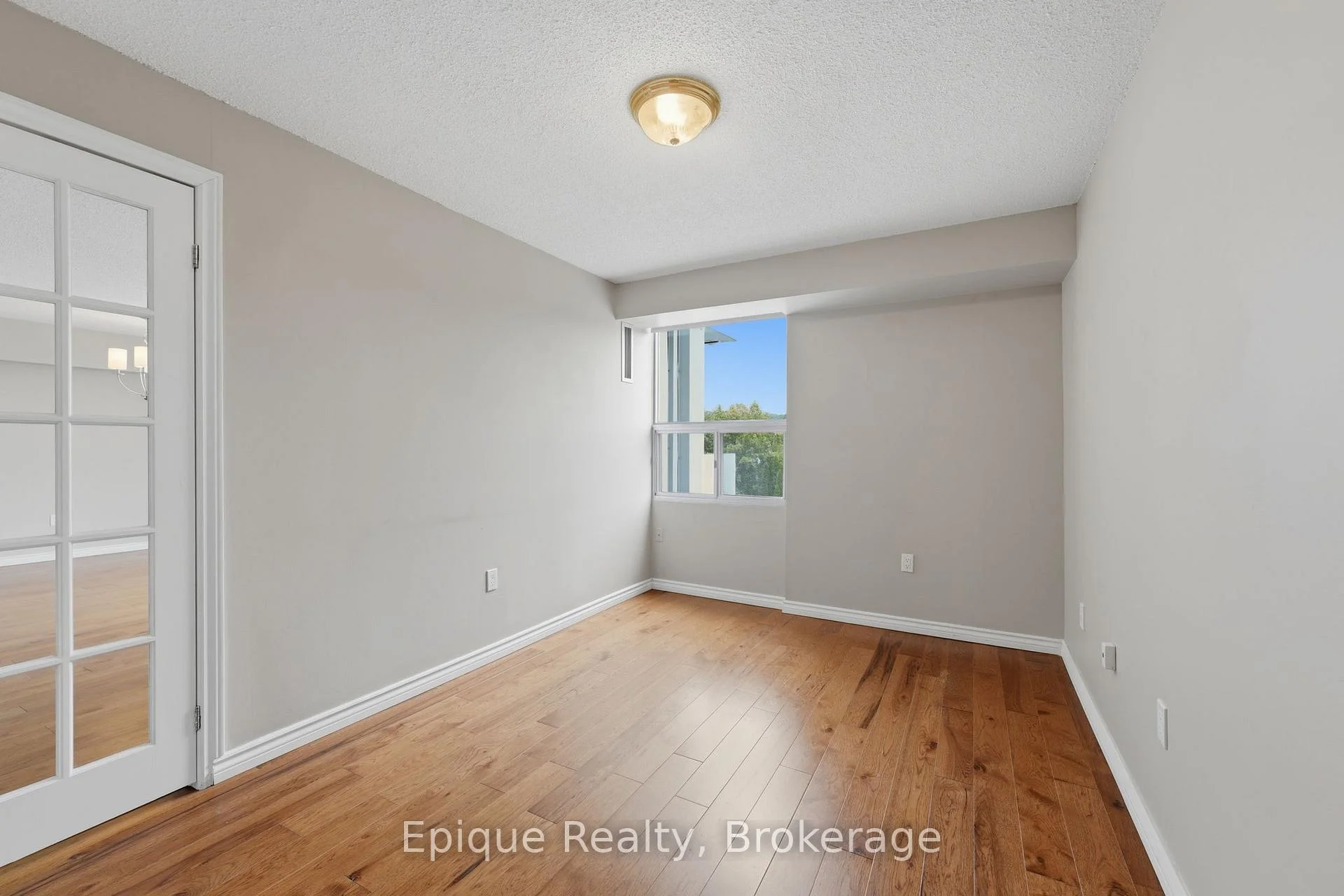 Photo 6 of Unit 409, 2055 Upper Middle Road, Burlington, Brant Hills — HOMEH