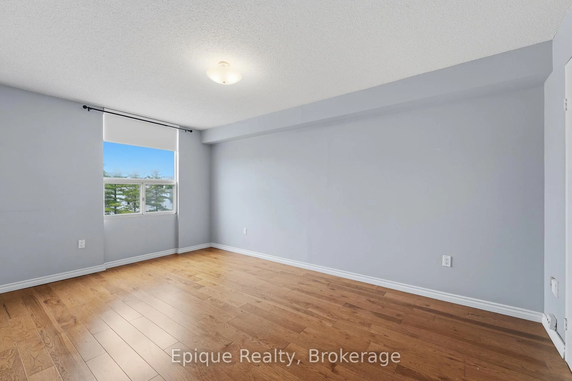 Photo 7 of Unit 409, 2055 Upper Middle Road, Burlington, Brant Hills — HOMEH