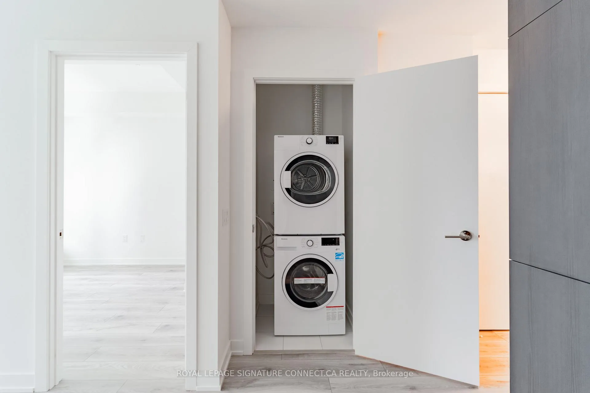Photo 14 of Unit 1201, 110 Broadway Avenue, Toronto, Mount Pleasant West — HOMEH