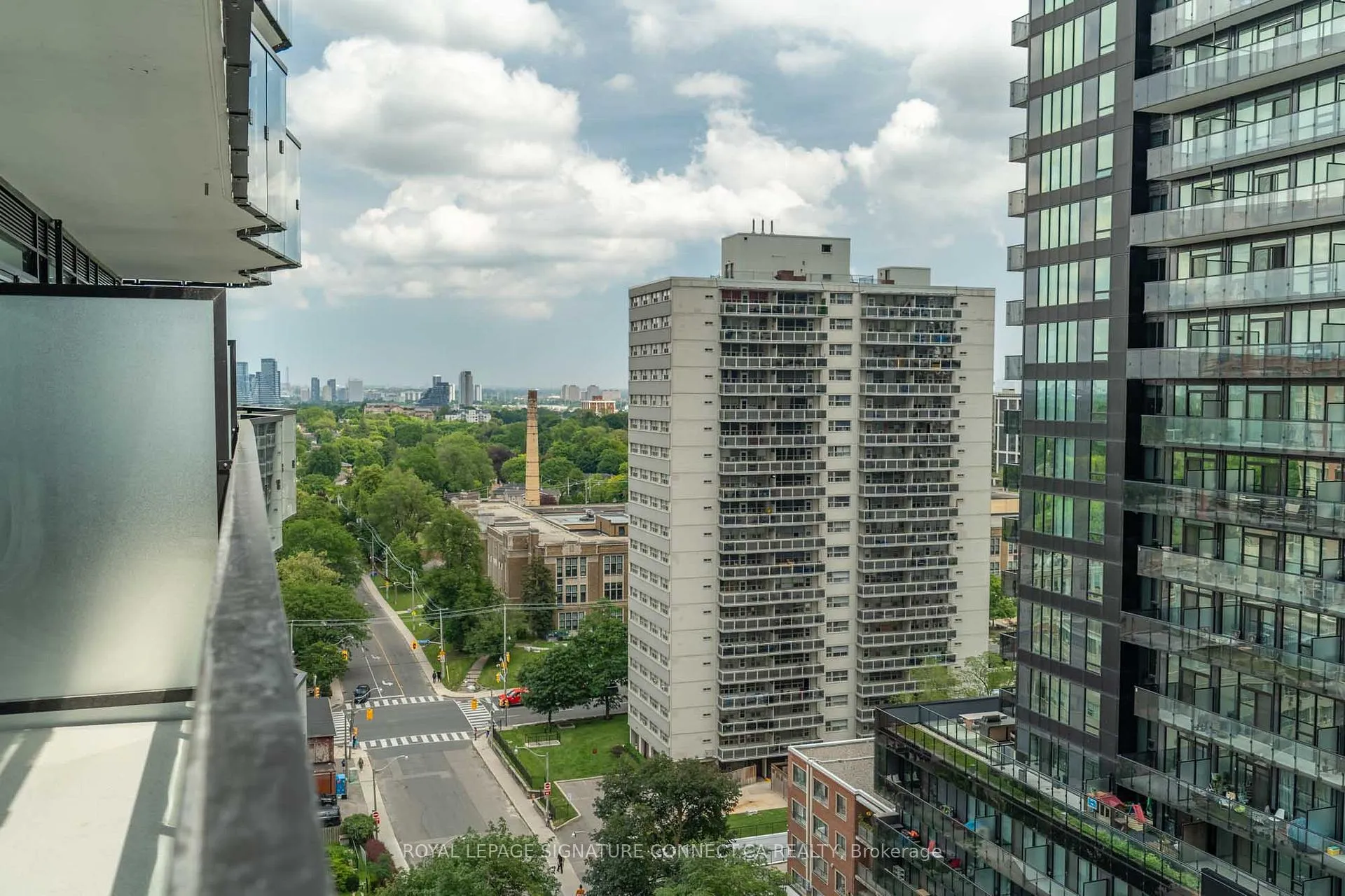 Photo 16 of Unit 1201, 110 Broadway Avenue, Toronto, Mount Pleasant West — HOMEH