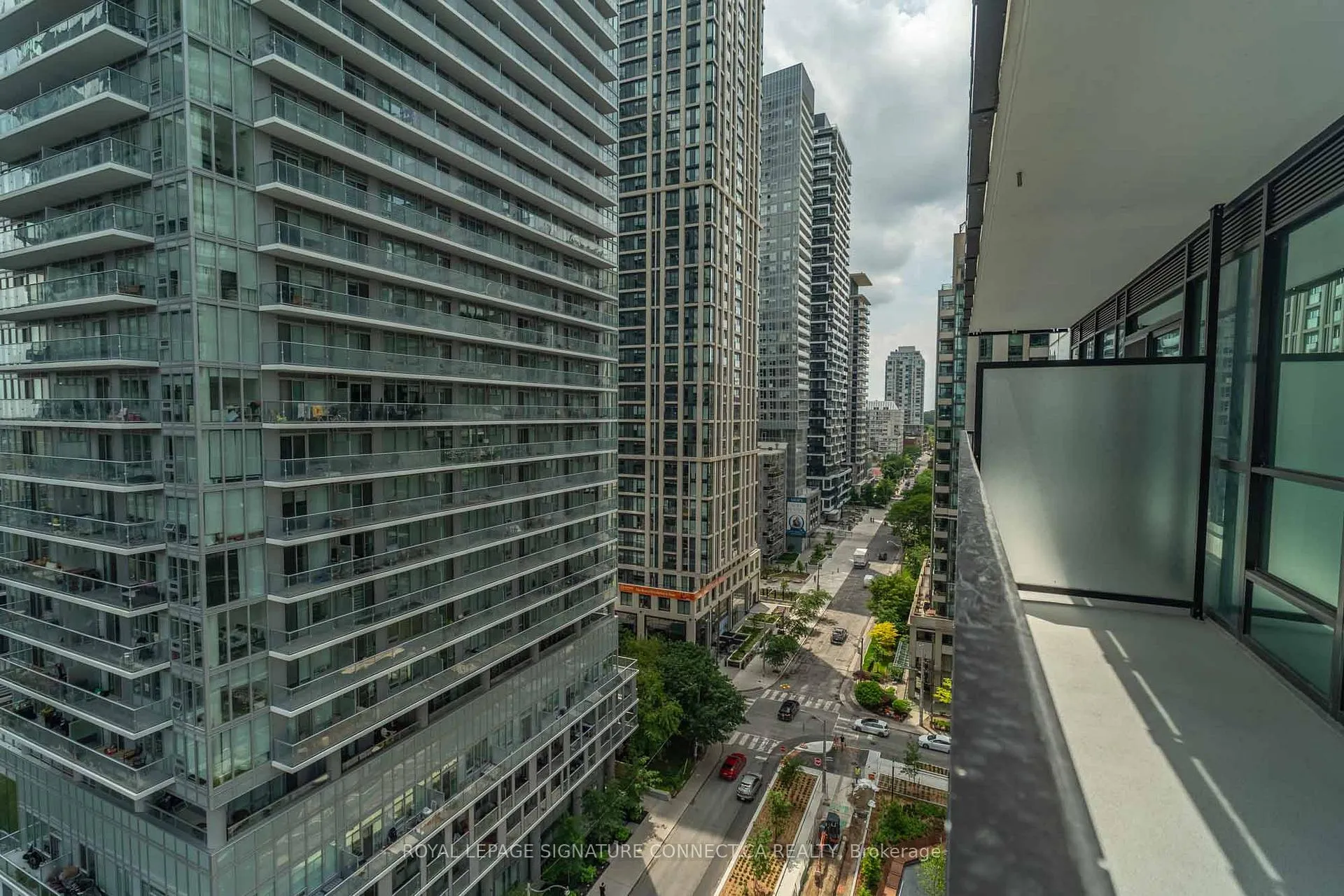 Photo 17 of Unit 1201, 110 Broadway Avenue, Toronto, Mount Pleasant West — HOMEH
