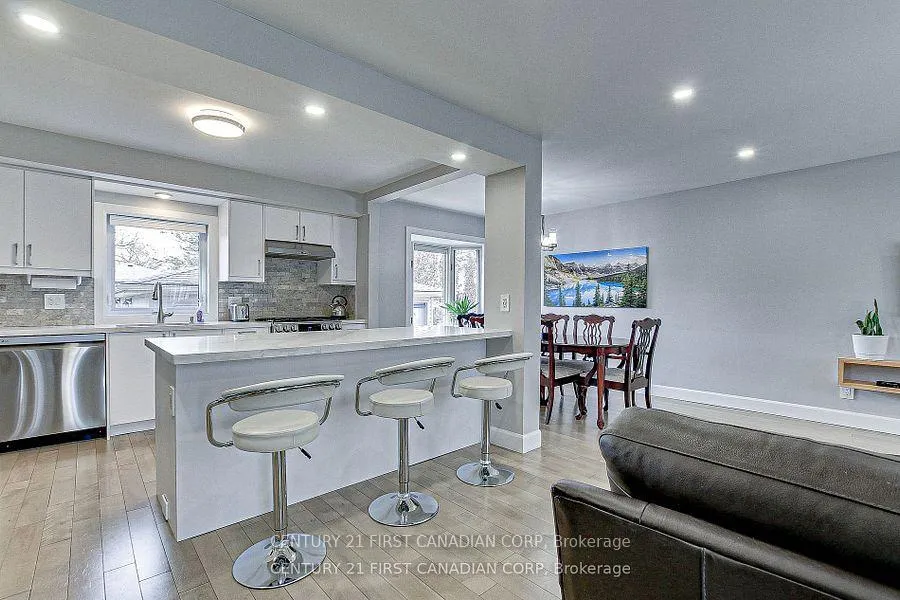 Photo 6 of 1473 Glengarry Avenue, London, North H — HOMEH