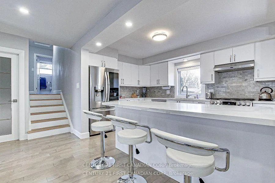 Photo 9 of 1473 Glengarry Avenue, London, North H — HOMEH