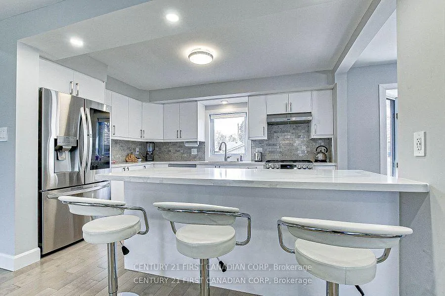 Photo 10 of 1473 Glengarry Avenue, London, North H — HOMEH