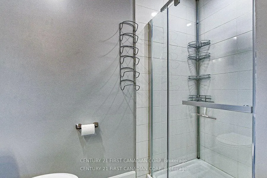 Photo 14 of 1473 Glengarry Avenue, London, North H — HOMEH