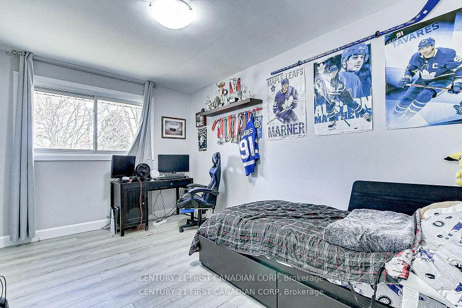 Photo 16 of 1473 Glengarry Avenue, London, North H — HOMEH
