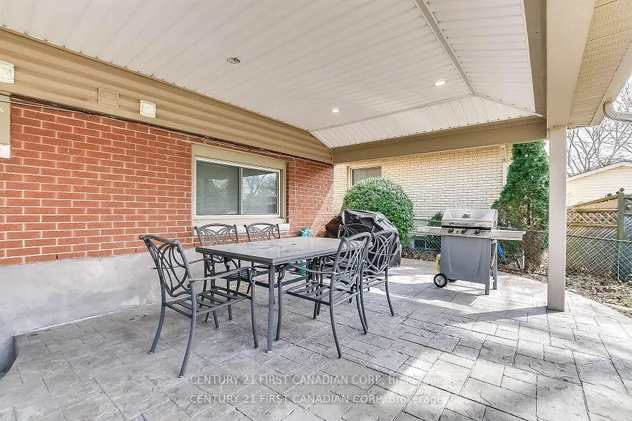 Photo 19 of 1473 Glengarry Avenue, London, North H — HOMEH