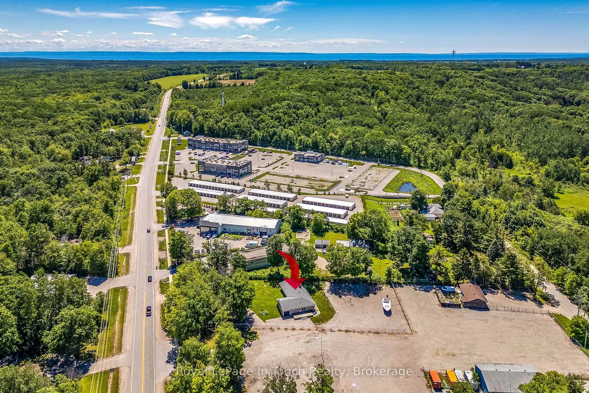 Photo 29 of 740 Balm Beach Road E, Midland — HOMEH