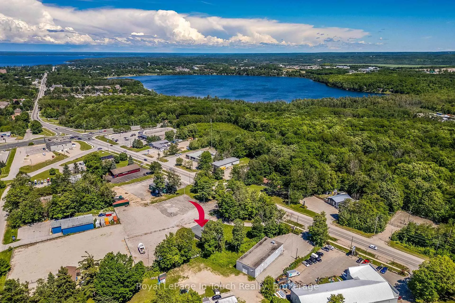 Photo 30 of 740 Balm Beach Road E, Midland — HOMEH