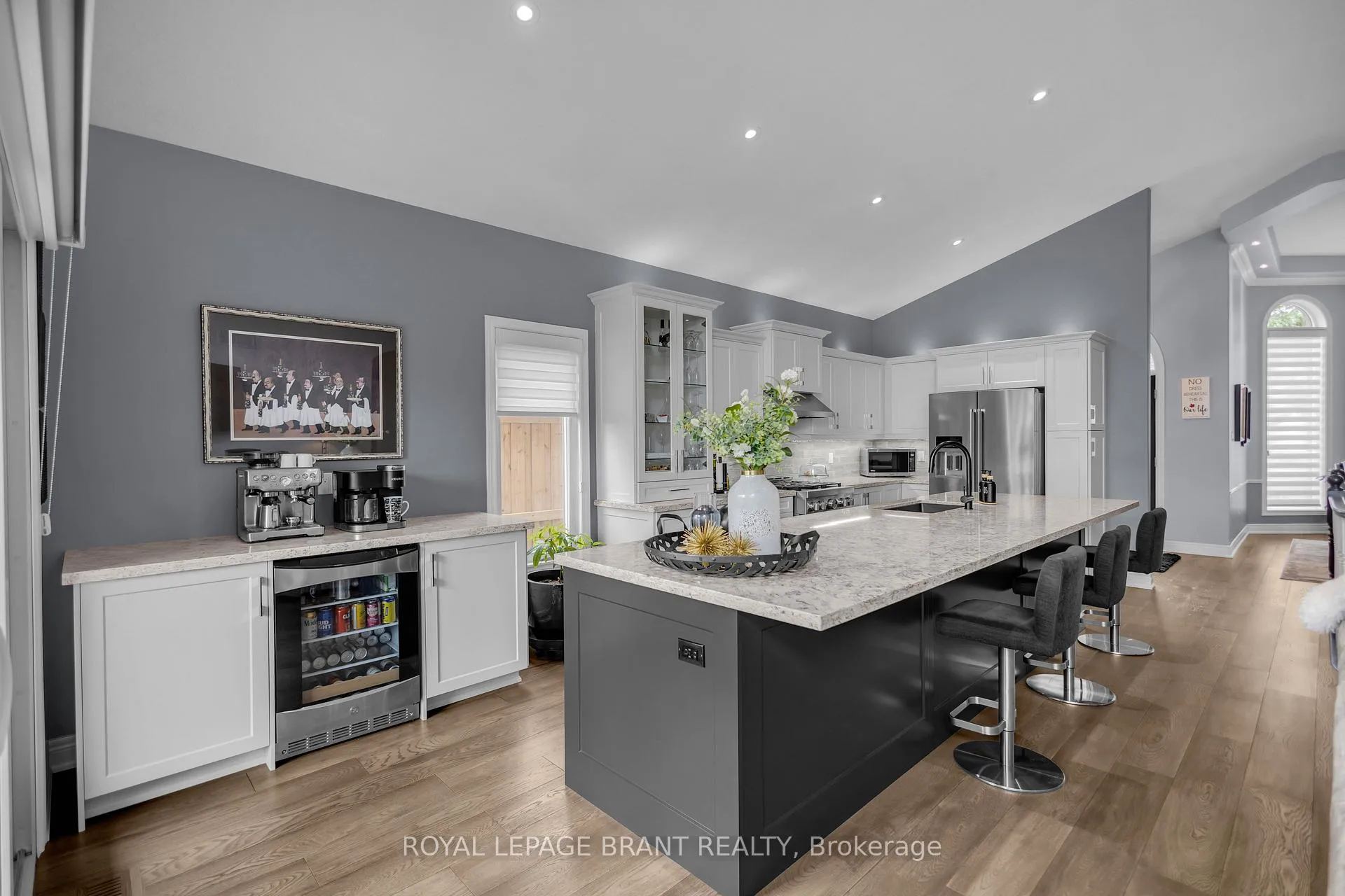 Photo 9 of 57 Carmichael Crescent, Brantford, Mayfair — HOMEH