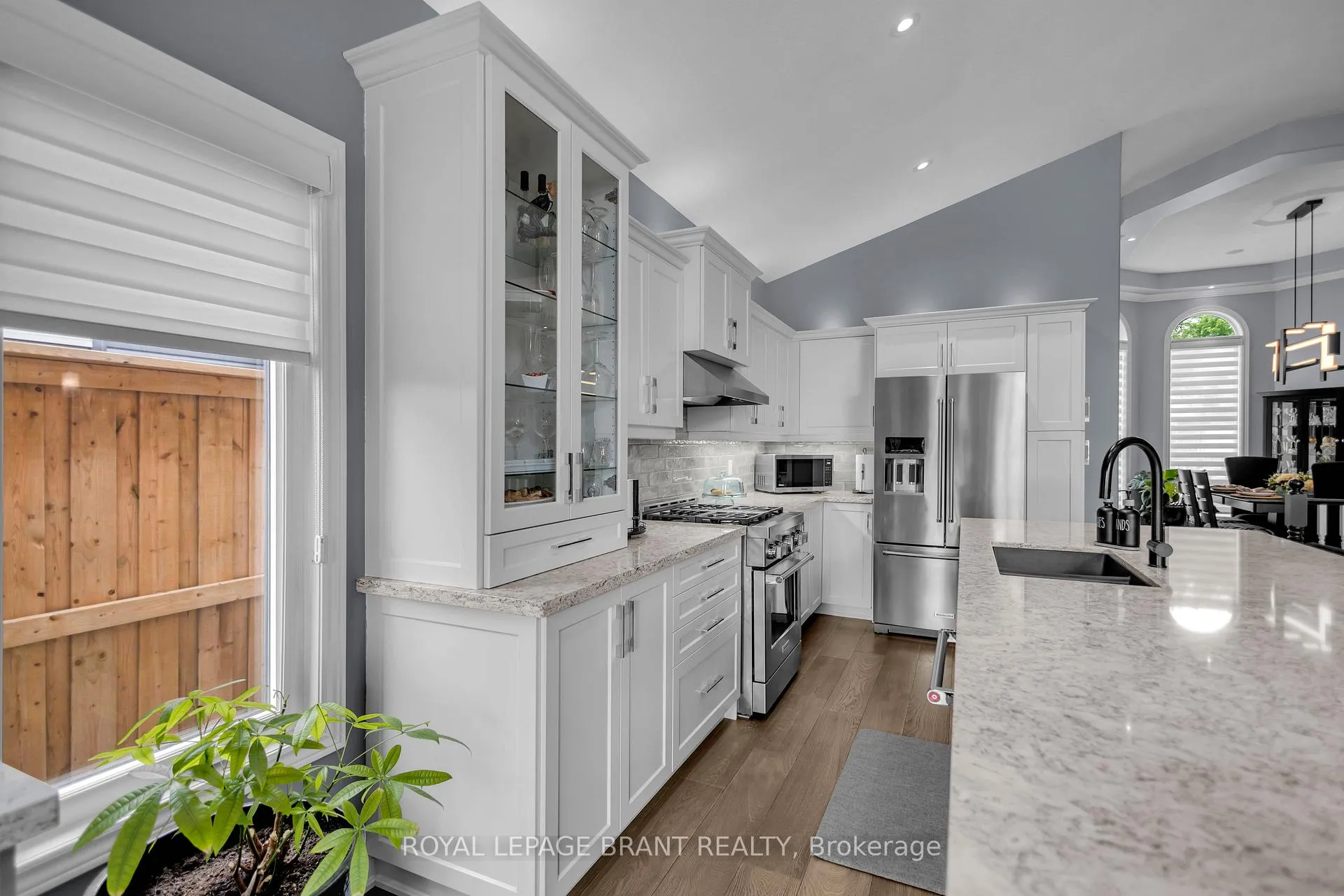 Photo 11 of 57 Carmichael Crescent, Brantford, Mayfair — HOMEH