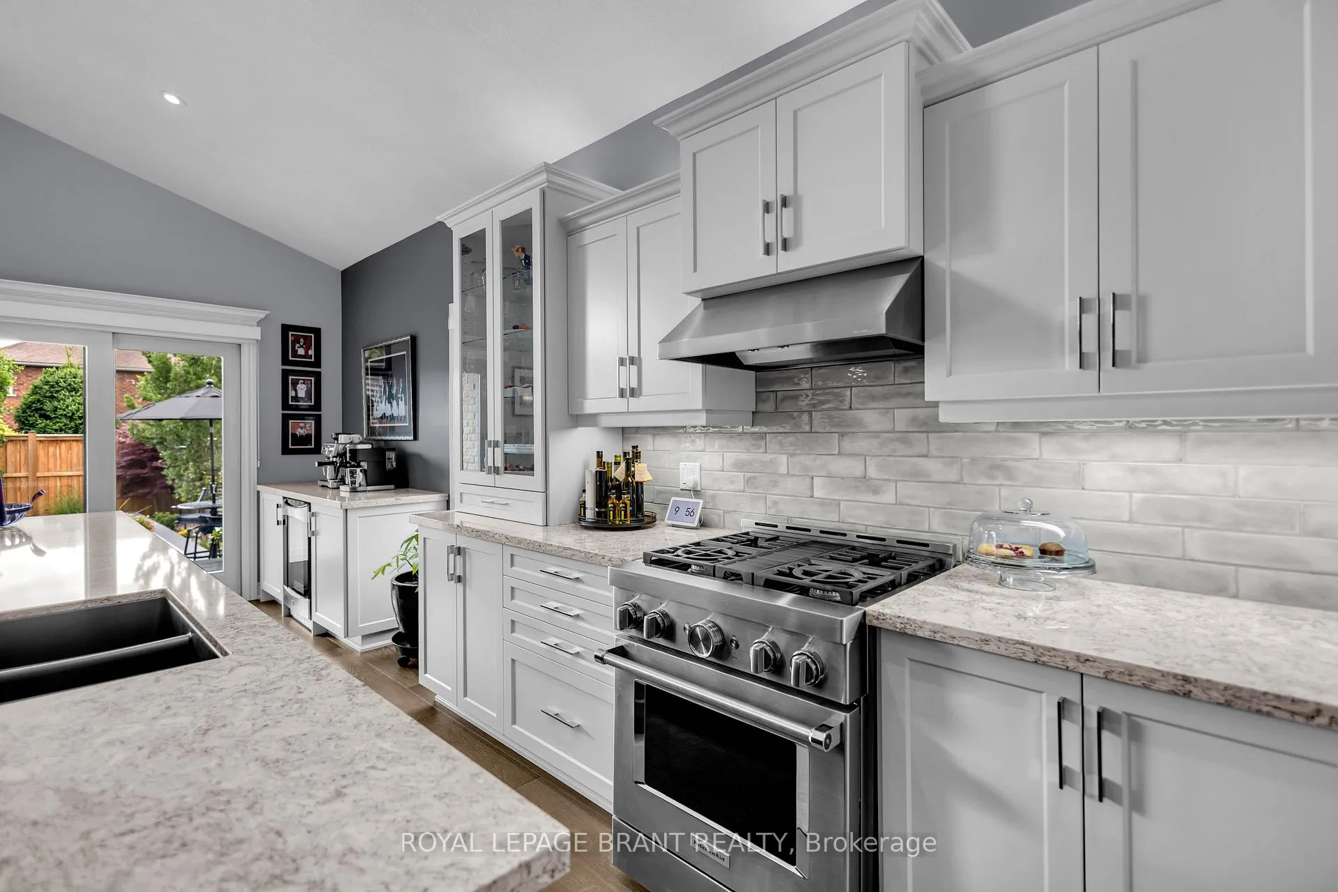 Photo 12 of 57 Carmichael Crescent, Brantford, Mayfair — HOMEH