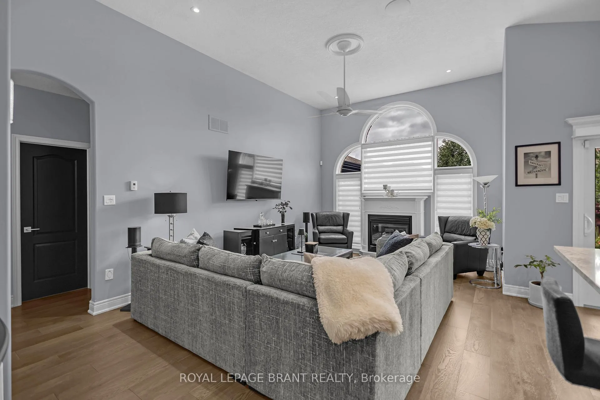 Photo 13 of 57 Carmichael Crescent, Brantford, Mayfair — HOMEH
